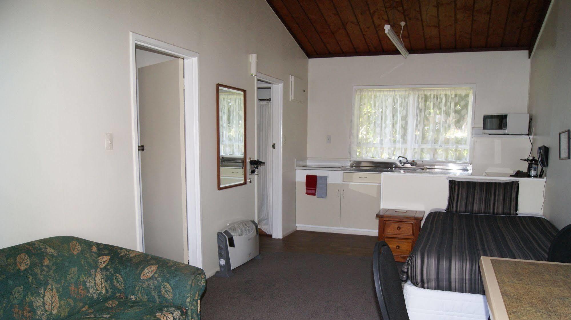Tourist Court Motel Whakatane Esterno foto