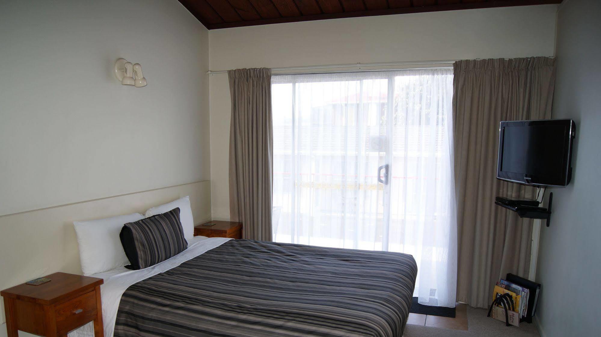 Tourist Court Motel Whakatane Esterno foto