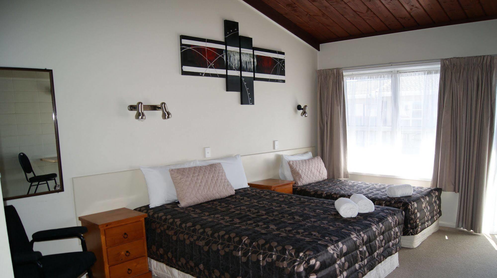 Tourist Court Motel Whakatane Esterno foto