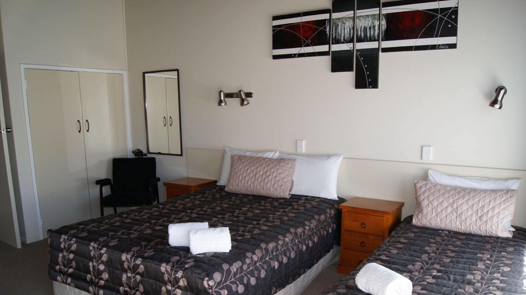 Tourist Court Motel Whakatane Esterno foto