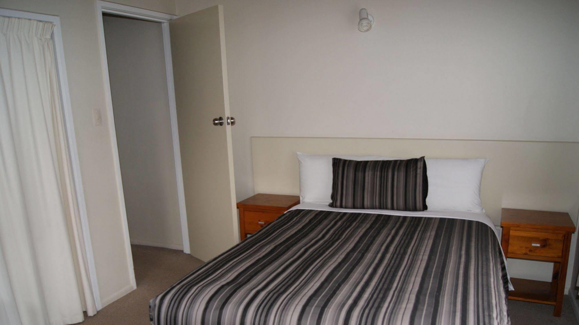 Tourist Court Motel Whakatane Esterno foto